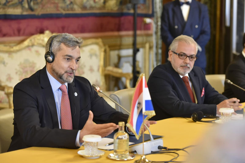 Canciller acompaña al presidente Abdo en el encuentro bilateral con el presidente italiano