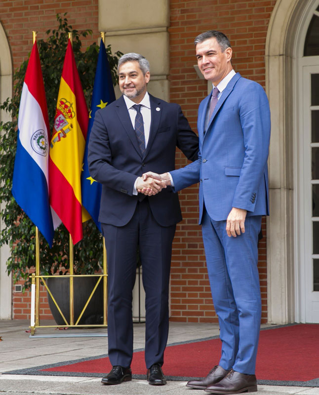 Presidente Abdo Benitez repasó temas bilaterales y multilaterales con el Presidente del Gobierno Español