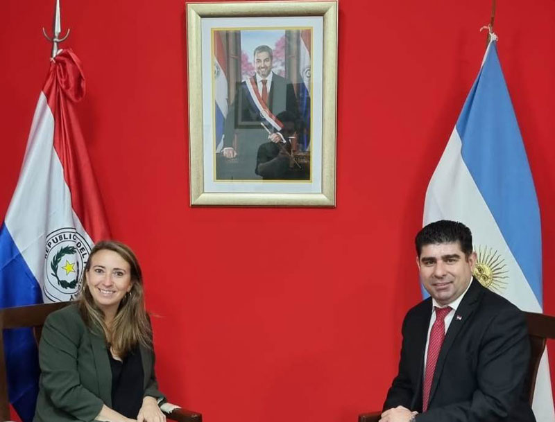 Primera secretaria de la Embajada de Canadá visitó la sede del Consulado del Paraguay en Puerto Iguazu