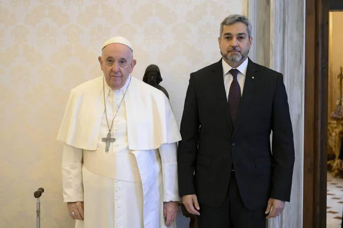 El Papa Francisco recibió hoy al presidente Abdo y le reiteró su afecto y cercanía al Paraguay