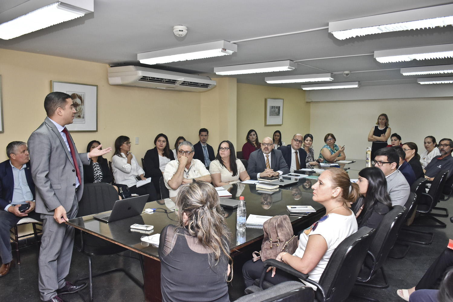 Inician evaluación  del relevamiento de información del Paraguay para el portal de comercio exterior en línea