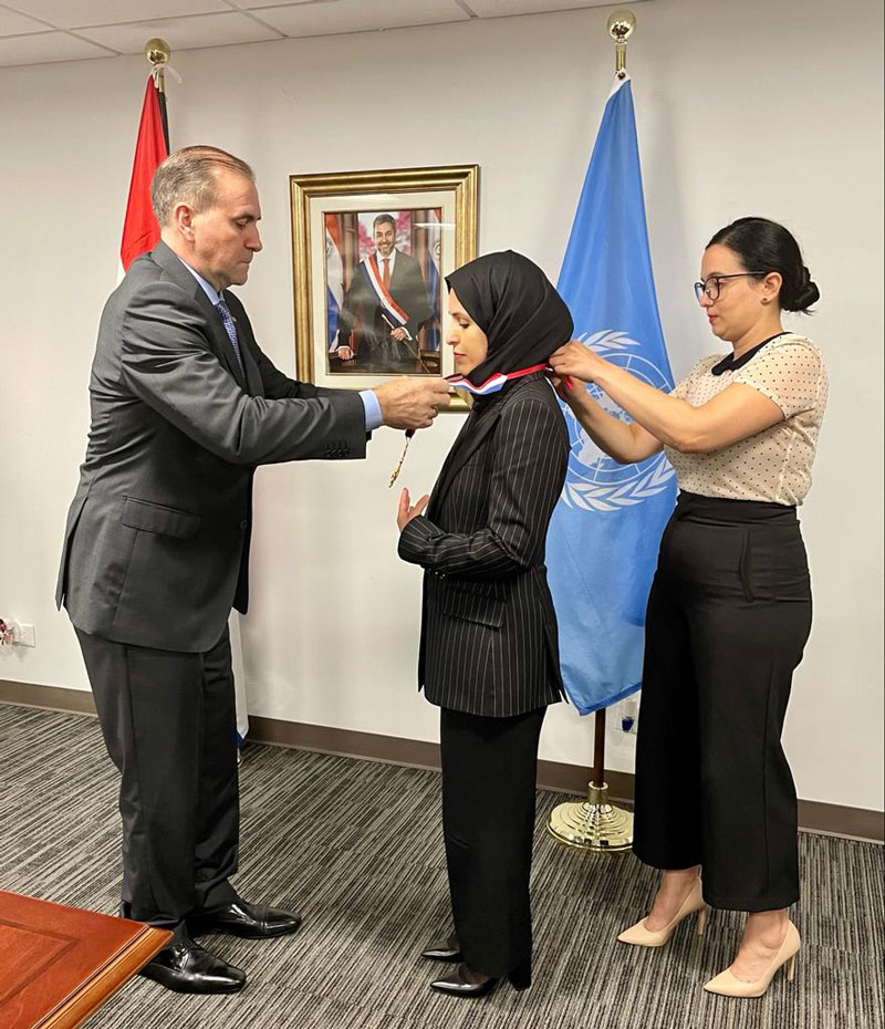 Condecoración a embajadora de Qatar por proveer vacunas durante la peor etapa de la crisis sanitaria del COVID-19
