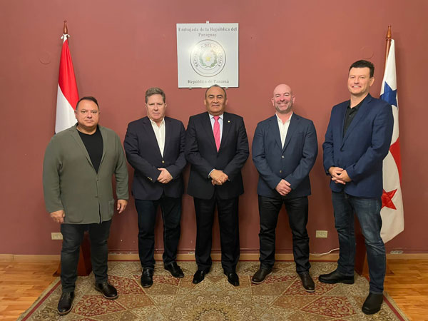 La embajada del Paraguay en Panamá promociona el país en una reunión con empresarios canadienses