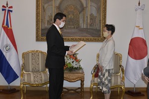 Nueva embajadora del Japón presentó sus Cartas Credenciales al canciller nacional