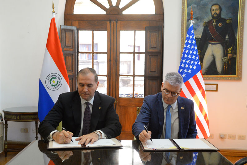 Paraguay y EEUU firman documento para elaborar un plan maestro para la navegabilidad del río Paraguay