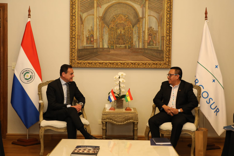 Paraguay y Bolivia buscan fortalecer relaciones bilaterales 