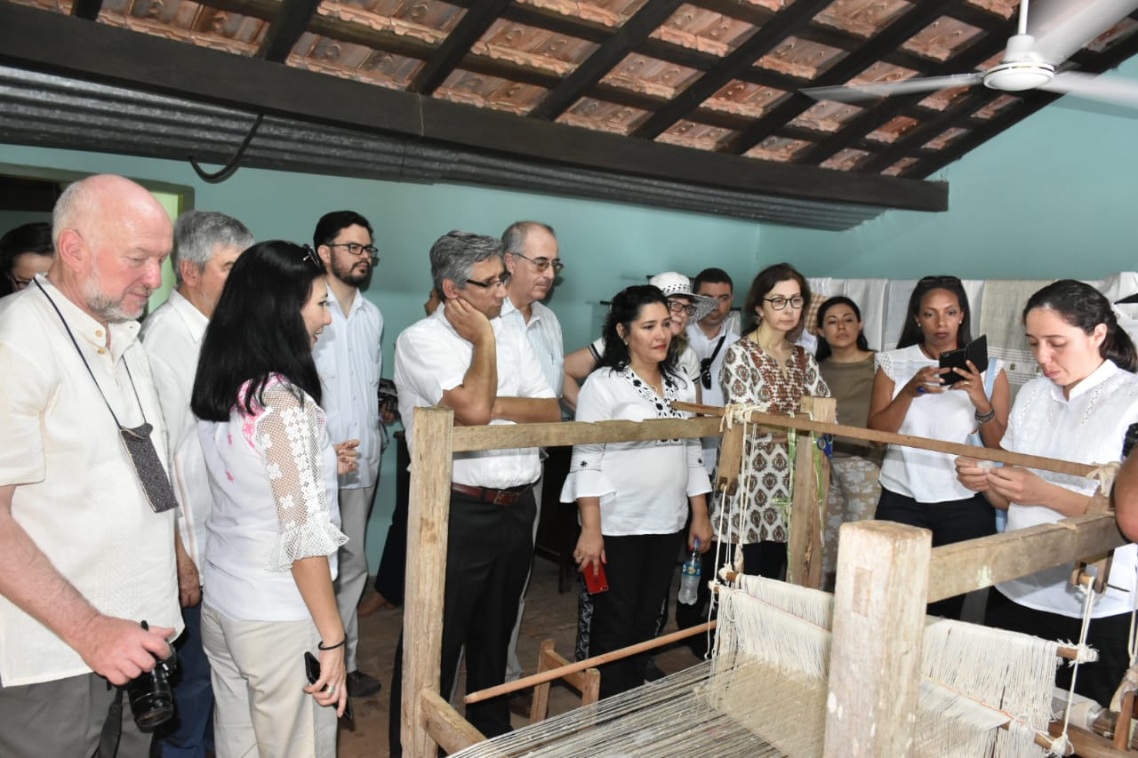 Diplomáticos visitaron hoy Guairá y Paraguarí y se comprometieron a difundir atractivos turísticos y culturales