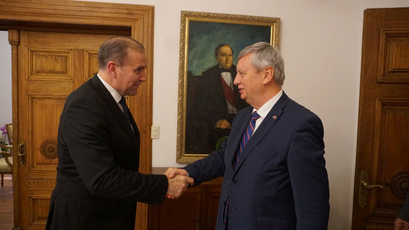 El ministro de Relaciones Exteriores recibió al embajador de la República Eslovaca