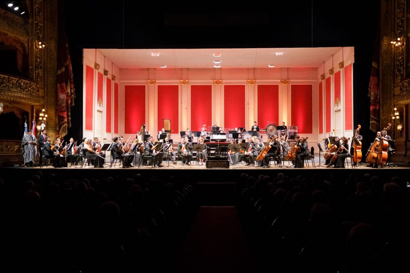 Ante más de dos mil personas, la Orquesta Sinfónica Nacional se presentó en el Teatro Colón de Buenos Aires