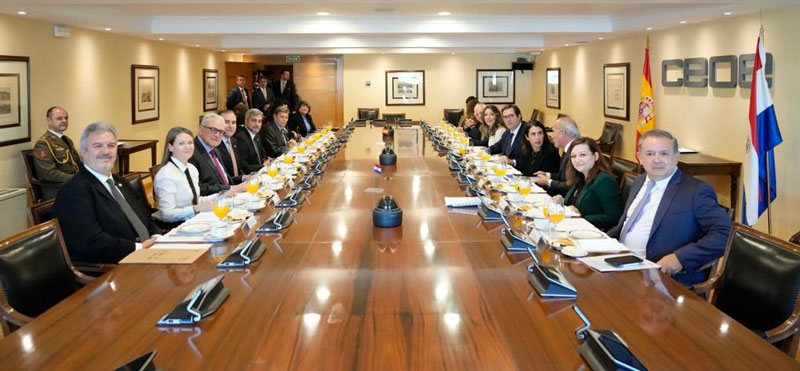 El presidente Abdo expuso ante empresarios españoles las ventajas para realizar negocios e invertir en Paraguay