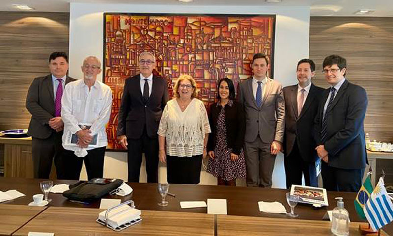 Consulado General de Paraguay en San Pablo fue reelecto para liderar Grulac SP, y promueve exposición de artista plástica paraguaya