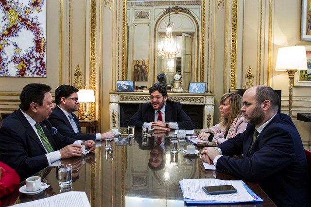 Paraguay y Argentina fortalecerán cooperación  en áreas de cultura y economía