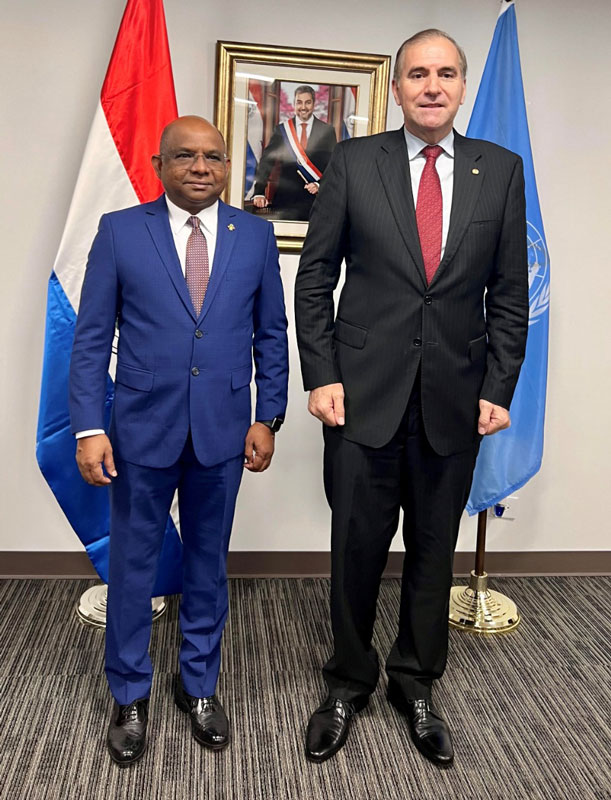 Ministros de Paraguay y Maldivas analizan retos que enfrentan los países en situaciones especiales