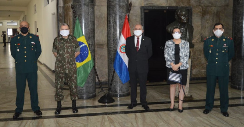 Cónsules en Río participan de homenaje a la independencia en sede militar brasileña