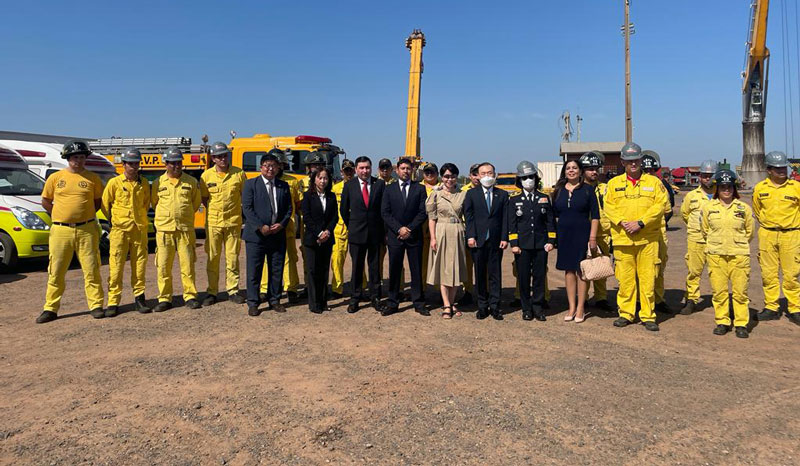 Móviles donados por bomberos de Corea fueron entregados a bomberos voluntarios de Paraguay