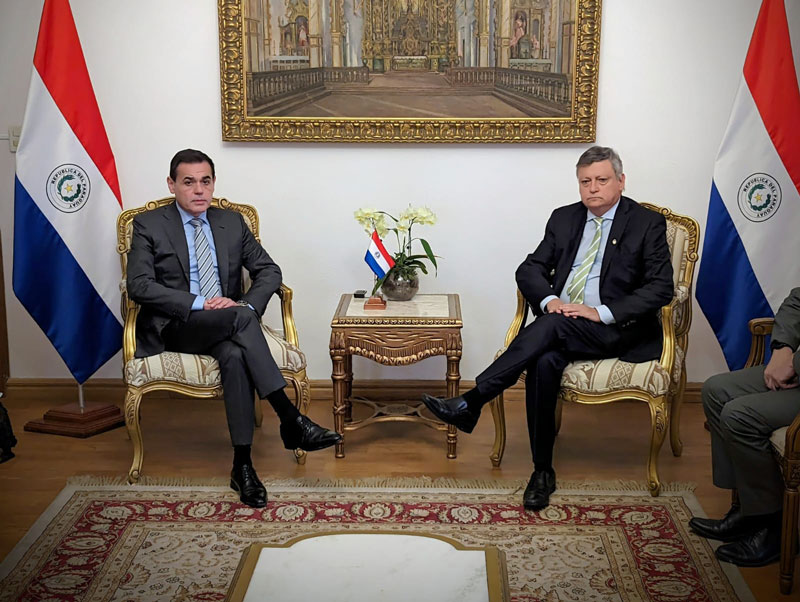Canciller convocó a embajador de Argentina para reclamar retención de embarcaciones en hidrovía