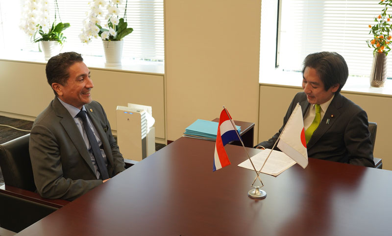 Embajador Florentín Antola se reunió con el nuevo presidente de la Comisión de Relaciones Exteriores de la Cámara de Representantes de Japón