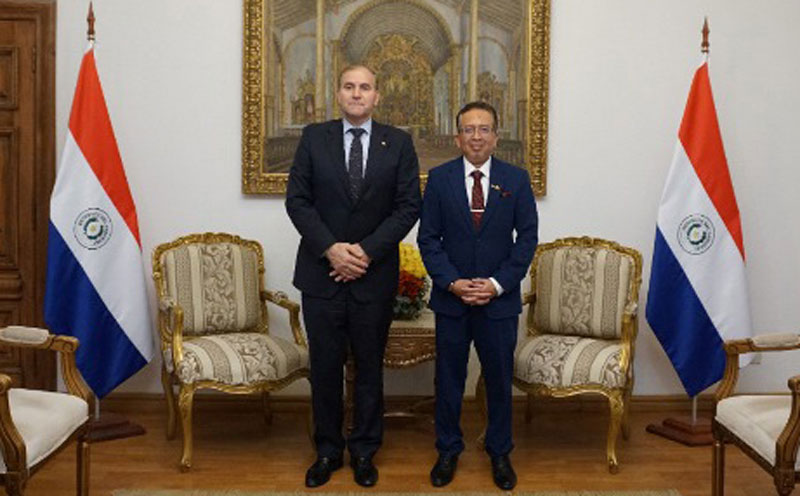 El canciller nacional y el embajador de Malasia acordaron fortalecer cooperación e inversiones