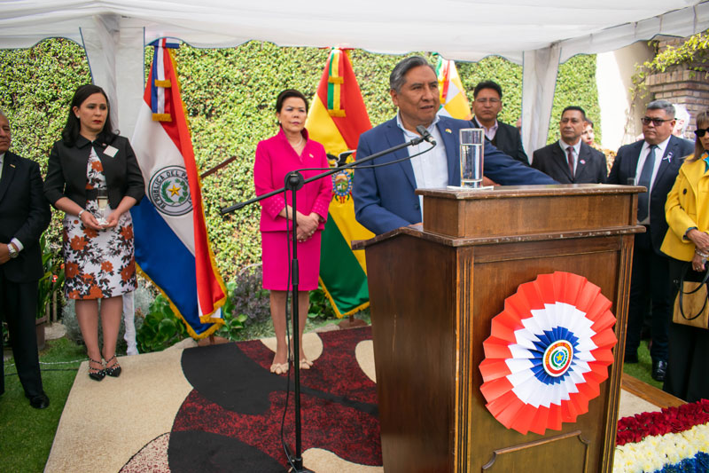 Conmemoración de Fiestas Patrias en Bolivia tuvo como invitado de honor a Canciller del mencionado país