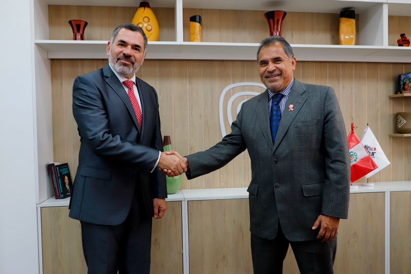 Embajador paraguayo se reúne con Ministro de Comercio Exterior y Turismo de la República del Perú