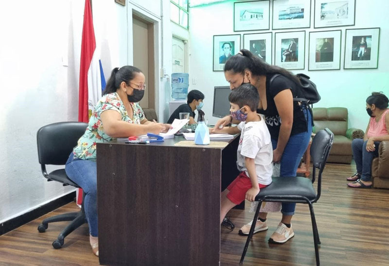 Consulado del Paraguay realizó jornada de cedulación y consultas en Posadas, Argentina