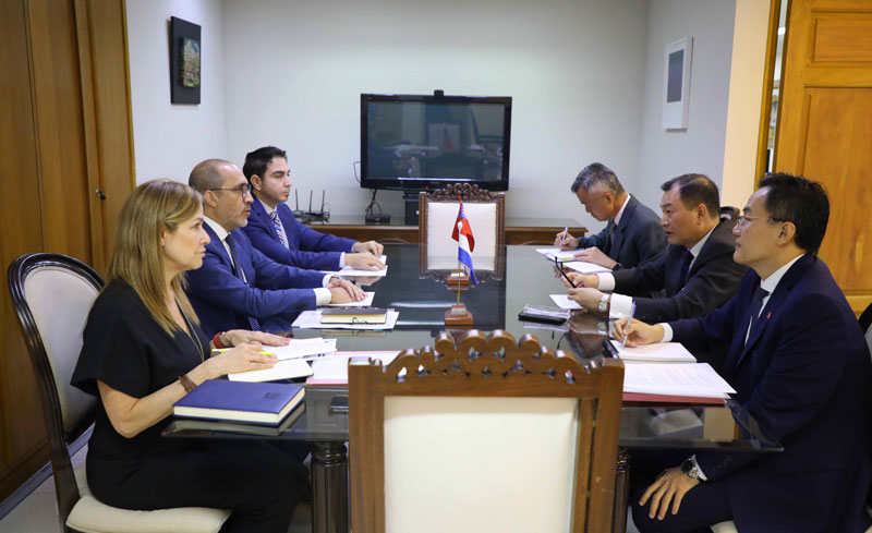 Viceministro de Relaciones Exteriores se reunió con embajadores de Taiwán y Marruecos