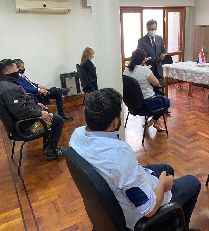 Consulado en Mendoza brinda información a connacionales que desean regresar al país