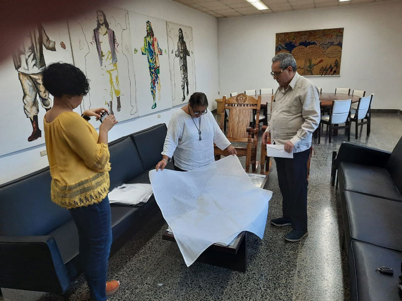 Donan obras paraguayas a Casa de las Américas de La Habana, Cuba