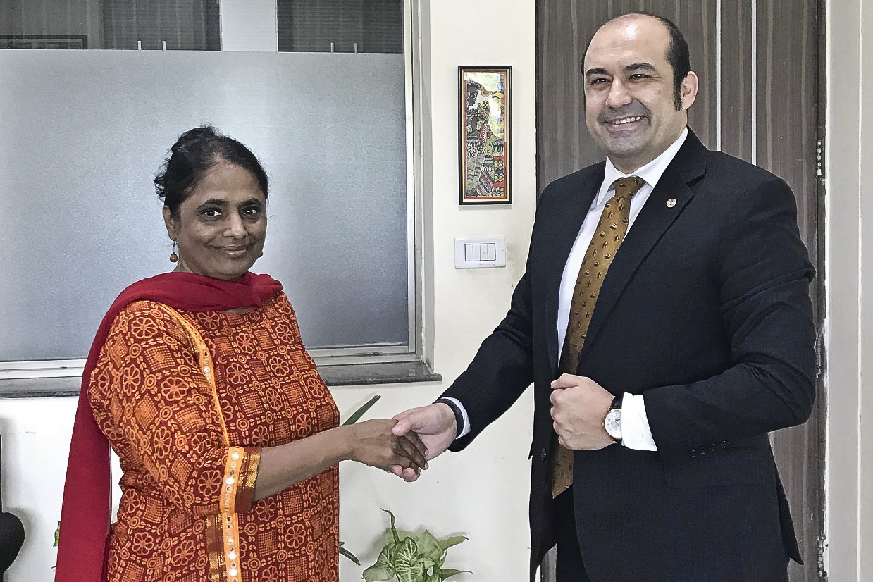 Embajador de Paraguay en India realizó visita de Cortesía a la Directora de la División para América Latina y el Caribe