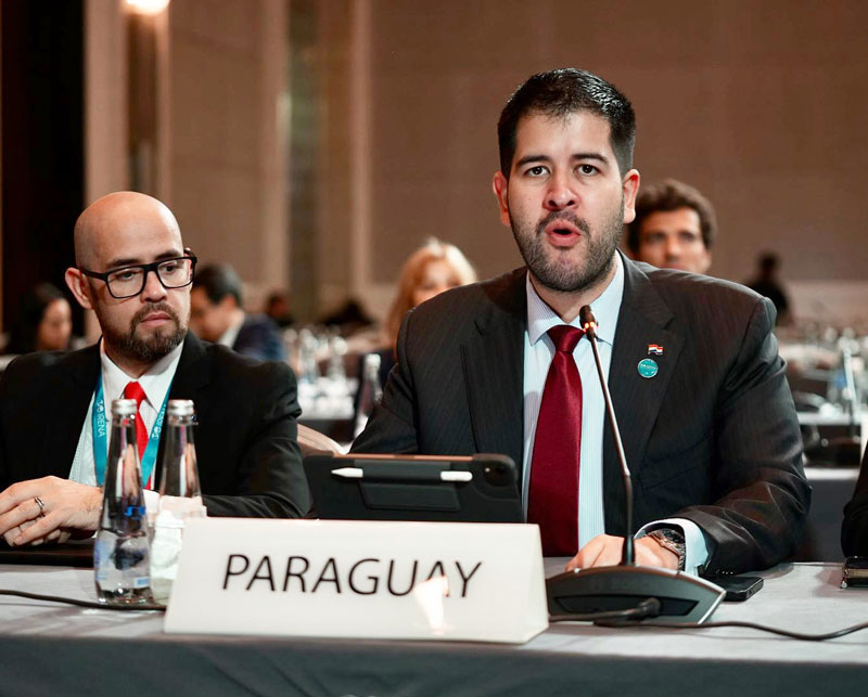 Paraguay resalta como el mayor productor per cápita de energía limpia del mundo en 13ª Asamblea de la Agencia Internacional de Energía Renovable 