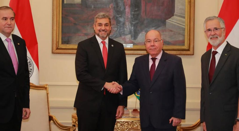 Jefe de Estado abordó temas de interés bilateral con Canciller de Brasil