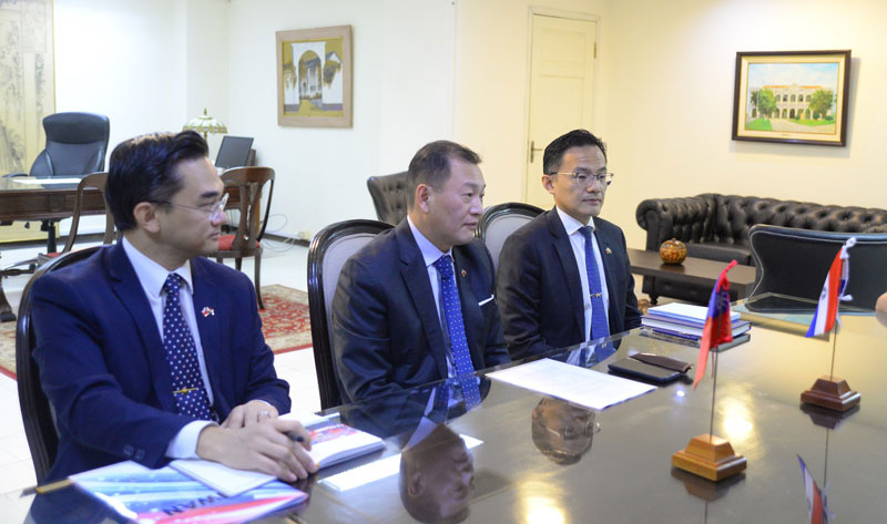 Actualización de infraestructura tecnológica del MRE fue tema central de reunión con Embajador de la República de China (Taiwán)