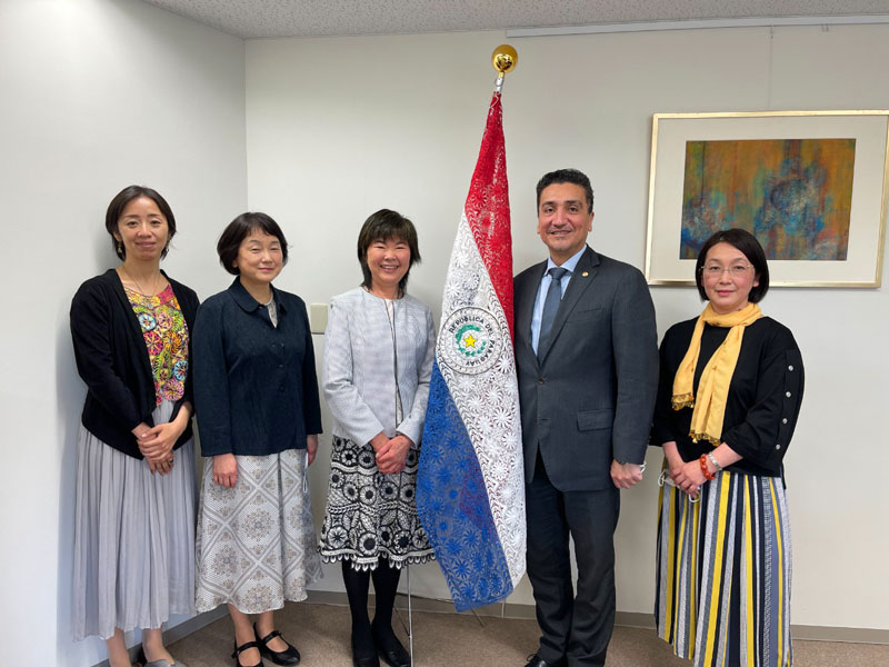 Participación de la embajada paraguaya en la Asociación de Ñandutí del Japón