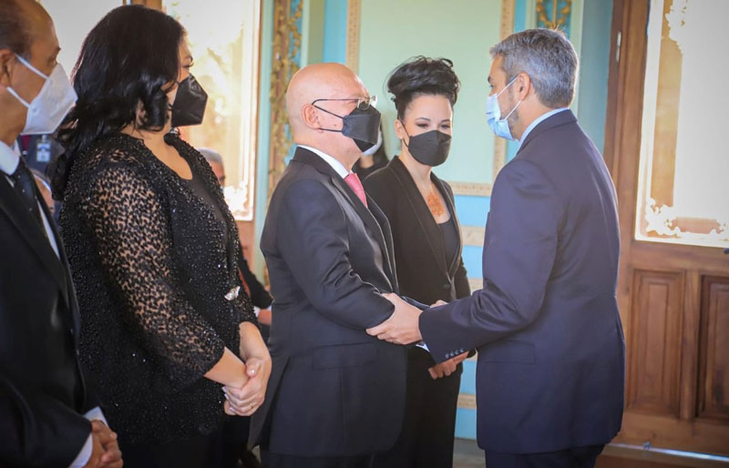 Presidente tomó juramento a nuevos embajadores del Paraguay ante la UNESCO y Sudáfrica