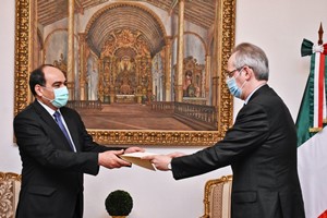 Canciller recibió copias de cartas credenciales del nuevo embajador de Italia