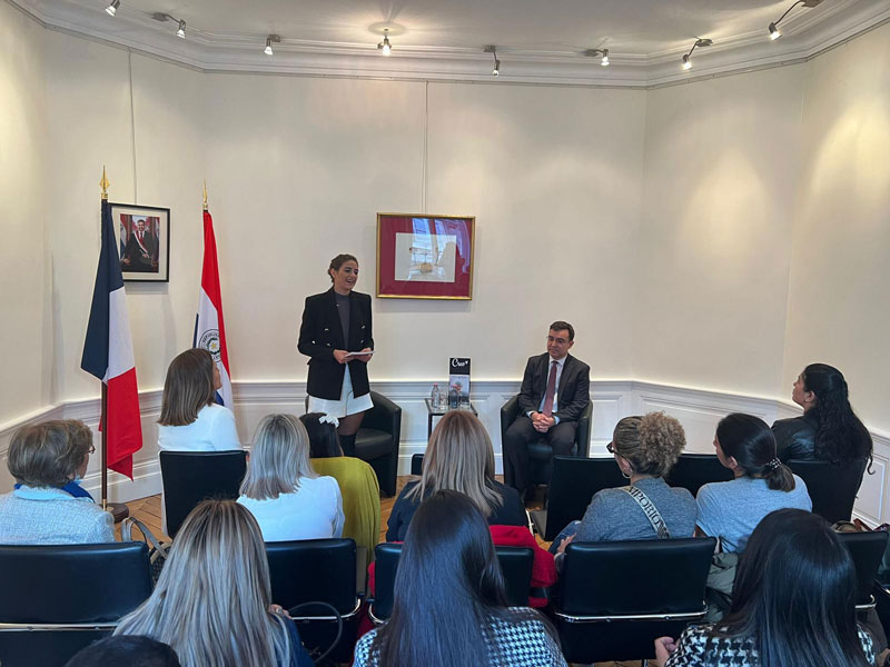 Embajada de Paraguay en Francia fue sede de presentación de libro “Creo – El primer paso para crear es creer”