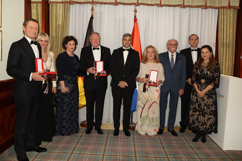Gobierno condecora a cónsules honorarios del Paraguay en Alemania