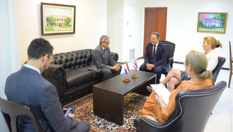Ministro sustituto recibió al viceministro de Asuntos Multilaterales de Costa Rica