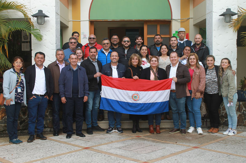Intendentes de Paraguay visitan Colombia en el marco de una cooperación triangular