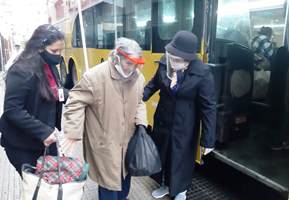 Gobierno repatria a 63 caazapeños y misioneros desde Buenos Aires