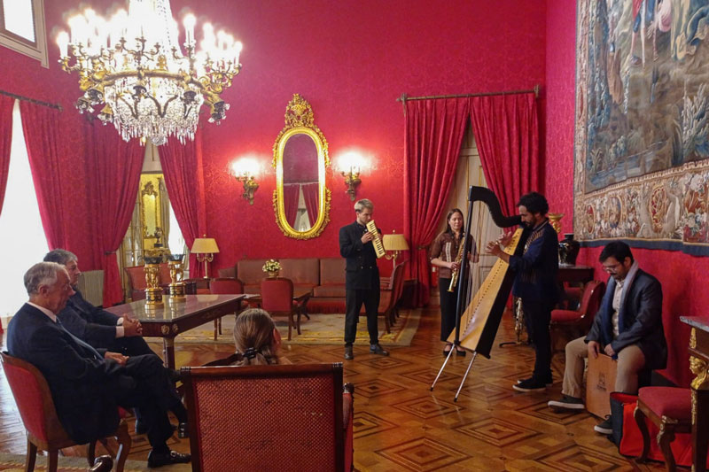 Presidente de Portugal celebró el Día de la Independencia de Paraguay con serenata de guaranias en arpa paraguaya 