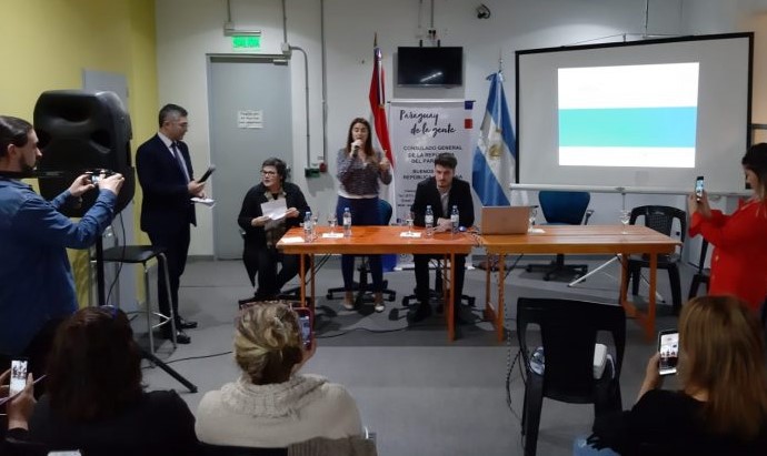 Consulado en Buenos Aires capacita a paraguayos migrantes para apertura de cuentas bancarias