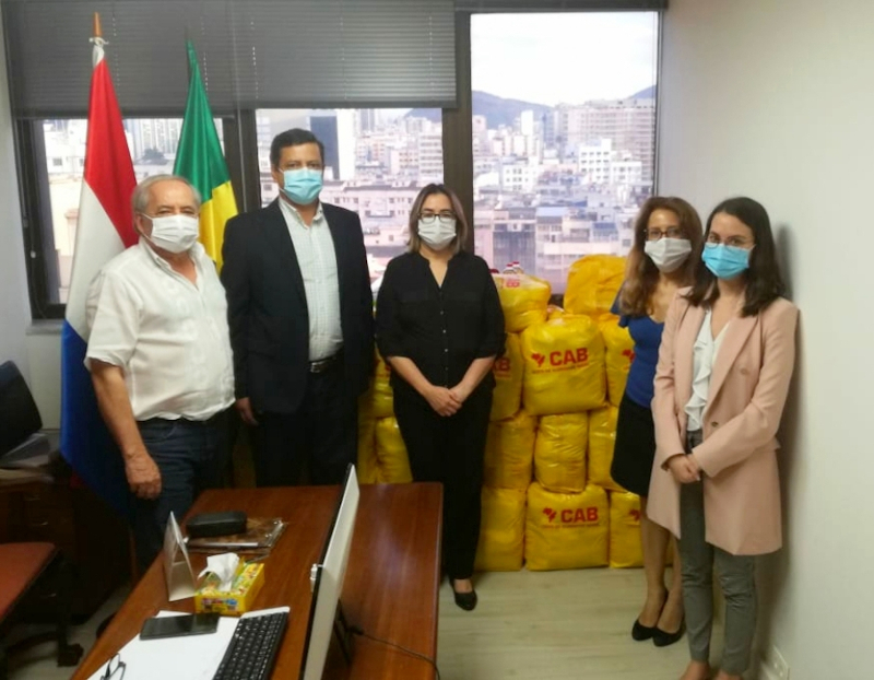 Consulado General en Río de Janeiro recibe donación de cestas básicas de empresa constructora 