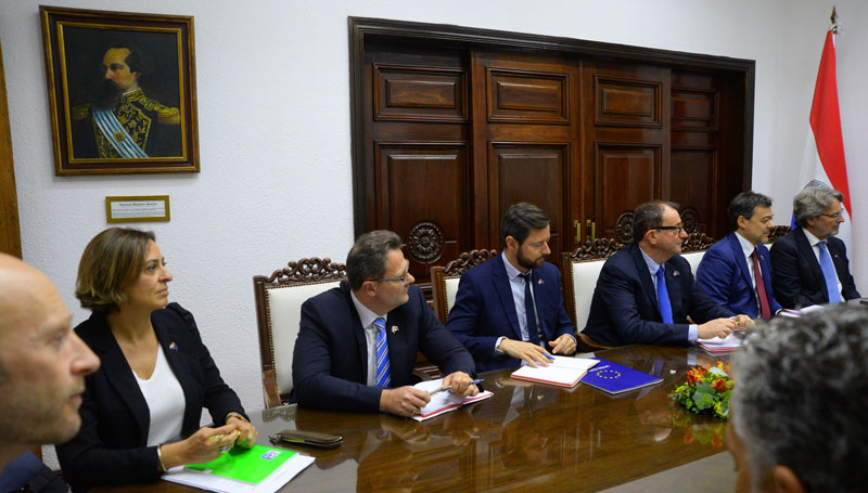 Canciller Nacional recibe a expertos europeos, integrantes de la Misión Exploratoria Electoral