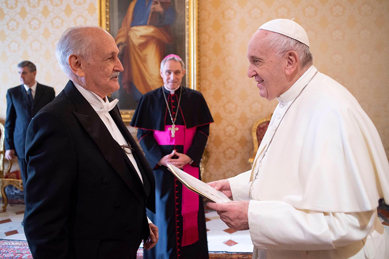 Ratti presentó cartas credenciales y ratificó al Papa apoyo irrenunciable a la vida, la familia, la paz y el ambiente 