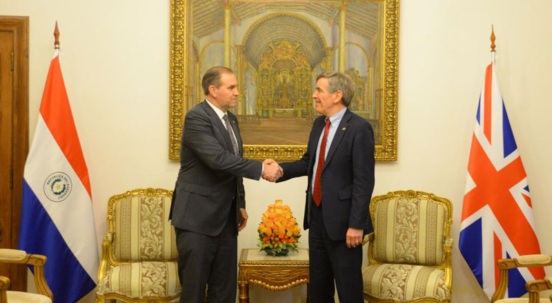 Subsecretario de Estado y miembro del Parlamento del Reino Unido de Gran Bretaña e Irlanda del Norte visita Paraguay