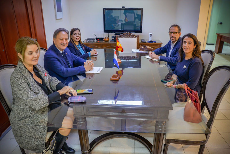 Vicecanciller realiza repaso de agenda con nuevo Coordinador General de AECID en Paraguay