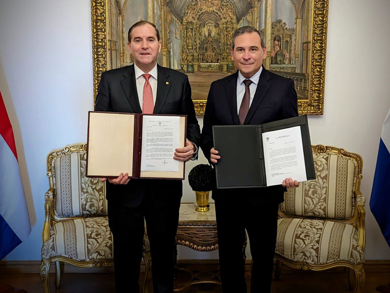 Agenda bilateral y fortalecimiento de relaciones fueron temas entre Canciller y Embajador de Colombia