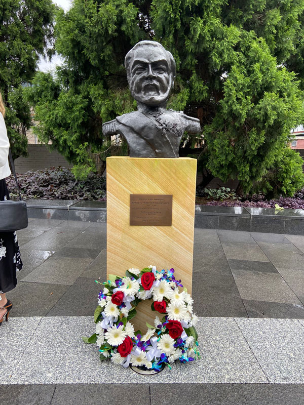 Se develó el busto del Mcal. López en la inauguración oficial de la Plaza Iberoamericana de Sídney, Australia
