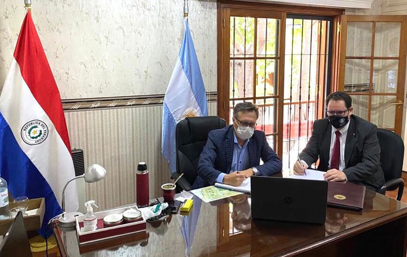 Funcionarios del Consulado en Mendoza se capacitan para captar inversiones para nuestro país